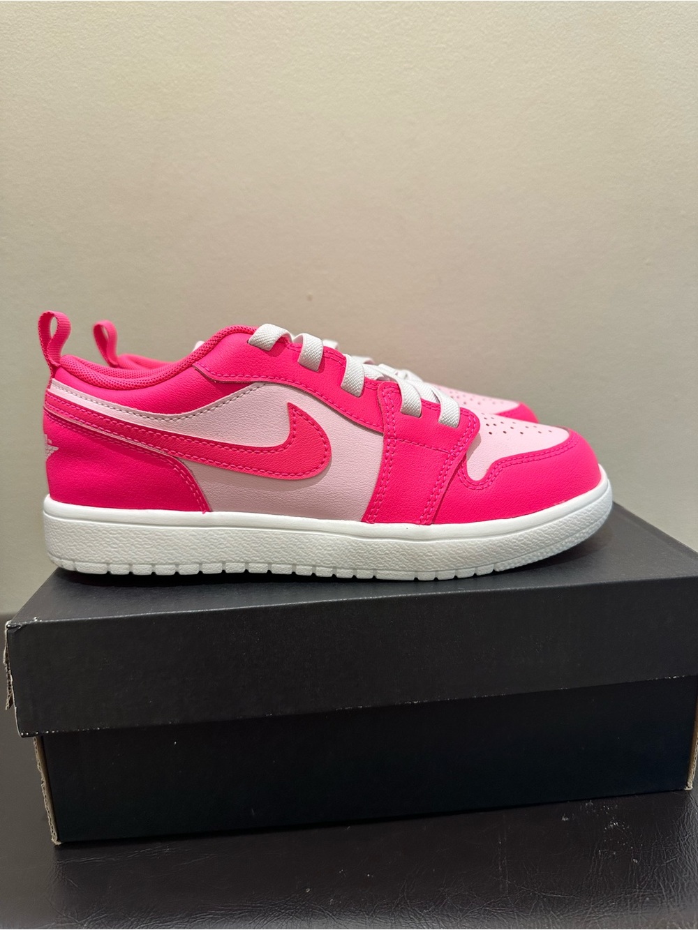 NIB Little Kid PS Nike Jordan 1 Low ALT DR9748-661 Pink Foam Summit White Hyper